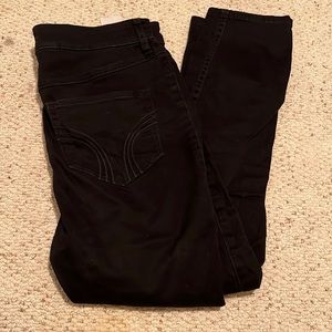 Black high waisted skinnies!